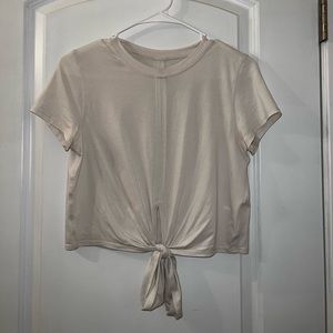 LULULEMON SIZE 2 CROPPED WHITE TIE T-SHIRT